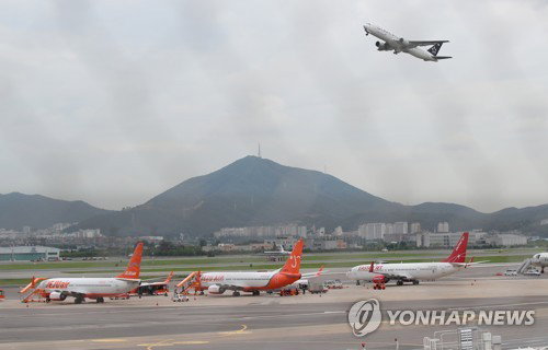 위기의 저비용항공사들 제주항공 LCC 