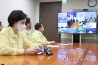 “밀집도 줄여라” 학교부터 극장까지 사회적 거리두기로 분주