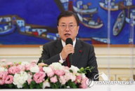 문 대통령 "특별히 늦지않게 백신 접종…잘 준비하고 있다“