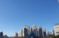 매물 잠김에 집값 상승세 여전 …정부, 다주택자 세 부담에 매물 증가 기대
