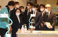 조성옥, 배민 찾아 “디지털 시장 소비자 권익 역할 해달라”…업무보고 후 첫 일정