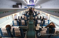 ’사회적 거리두기 완화‘ 열차 예매 전좌석 확대…입석은 제한