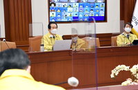 정 총리, "백신 접종 속도 높여야"...AZ백신 접종대상 65세 이상으로 확대