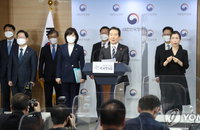 투기사범 엄벌 등 '공직 기강' 잡기 나선 정부…김상조, 논란 하루만에 경질
