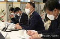 홍남기 "연말까지 평년수준 입주물량 확보"