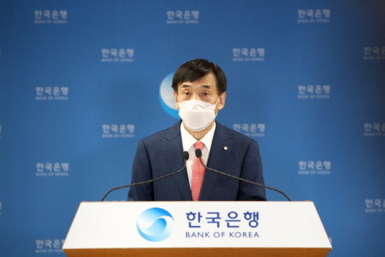 이주열 한국은행 총재가 24일 유튜브를 통해 열린 `물가안정목표 운영상황 점검` 기자간담회에서 모두발언을 하고 있다 2021.06.24
