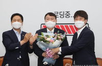 이준석 "이제는 일심동체" 윤석열 "국민의힘과 정권교체"