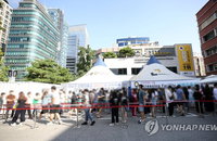 거리두기 연장에 전문가 "불가피한 조치지만 중장기 전략 필요"