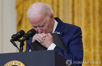 카불 국제공항서 IS 자폭테러…미군 13명 비롯 70여명 사망