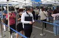 코로나19 신규확진자 3주째 감소세…10명 중 6명 백신접종 완료