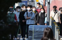 전국 학교 전면등교 22일부터…신규확진 증가세는 불안
