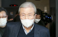 김종인 "윤석열, 초저녁에 뜬 별…1호 공약 코로나 경제 소생"