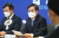 민주 경기지사 후보에 김동연…김은혜와 맞대결