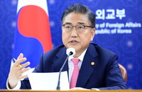 박진 "공동가치 기반 외교"…왕이 "신냉전 진영대치 반대"