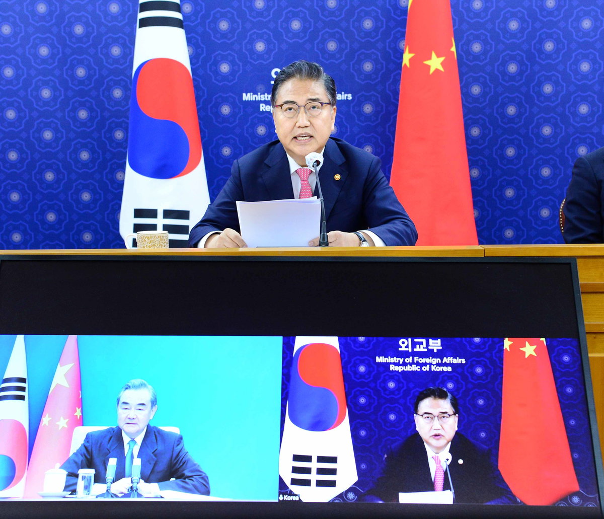 박진&middot;왕이 첫 통화