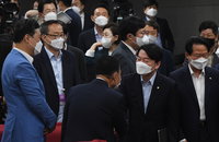 與 물밑 당권경쟁 이미 시작…공부모임 '품앗이' 속 견제도