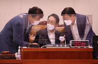 법사위 상견례부터 기싸움 與 "동물국회" 野 "검사의 나라"