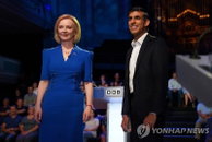 영국 총리 선거전, 트러스 우세에 수낵 감세카드