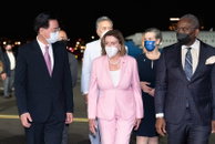펠로시, "시진핑, 인권·법치 무시" 비판…중국 무력시위