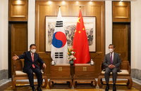 中왕이 "공급망 수호·내정간섭 말아야" 박진 "화이부동"
