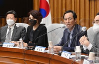 '기소 시 당직 정지' 우상호 "당헌개정 절충안, 큰 반발 없어"