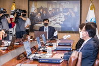 한은, 올해 물가상승률 5.2% 전망…스태그플레이션 가능성은 '일축'