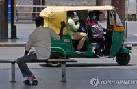 인도 2륜·3륜 전기차 판매 증가, 대기질 개선 기대