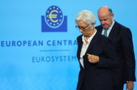 ECB 0.75%p 인상, 시중은행 자금줄도 조인다