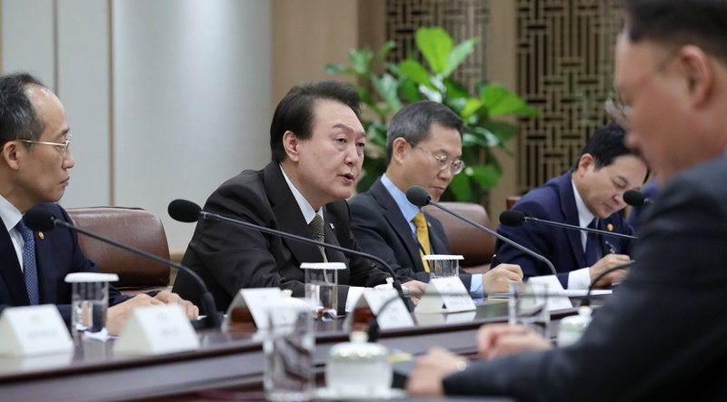 비상경제민생회의 주재하는 윤석열 대통령