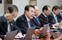 尹 건설노조 불법 행위 비판, "피해는 국민에 전가"