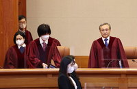 여야 상처만 남은 헌재 소송전, 법 효력 유지