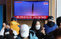 北, 美항모 전개 앞두고 탄도미사일 2발