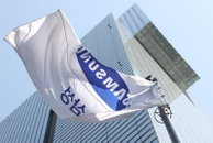 삼성전자 3분기 영업익 2.4조원…모바일·디스플레이 실적 견인