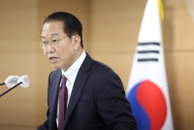 남북 통신선 불통 지속, 10년 만의 통일부 장관 성명