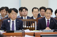 '자녀 특혜채용 의혹' 선관위 사무총장·차장 자진사퇴
