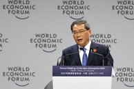 중국 총리, "경제장벽이 대립으로 이어질 것" 경고
