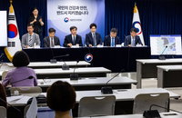 정부 "IAEA는 방류계획 안전성 평가…수산물 연계는 잘못"