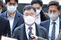 前언론노조위원장 압수수색, 금품수수 혐의