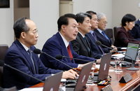 尹대통령 "공매도 개인에 큰 손실…근본적 개선안 때까지 금지"