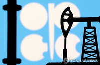 국제유가, 일부 회원국 감산반대로 OPEC+ 회의 연기 후 1% ↓