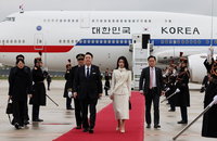 尹, 파리서 부산엑스포 유치전 "역대최대 지원패키지 제공"