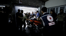 가자지구 병원 공습 부상자 구조 작업