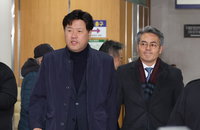 Former Deputy Director Kim Yong Secures Support from 51 Democratic Party Lawmakers