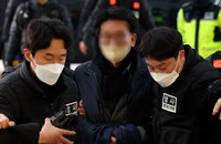 이재명 급습 피의자 구속영장 신청 예정…압수수색 진행