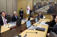 한은 기준금리 연 3.50% 유지…물가·경기·PF·부채 난제