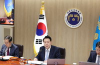 尹 "더 낮고 더 유연한 자세로 더 많이 소통…민심 경청"