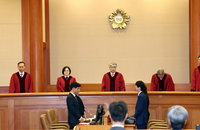 헌재 "유산상속 강제하는 '유류분', 위헌·헌법불합치"