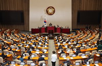 개원식 '최장지각' 갈아치운 국회, 특검법·청문회로 정쟁만