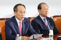 與, 의총 열어 남은 7개 상임위원장 수용 여부 결정