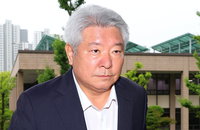 김홍일 방통위원장, 탄핵안 보고 전 사퇴